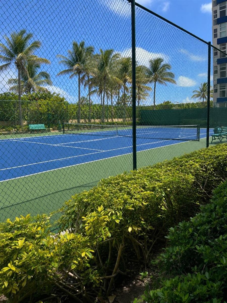 2080 S Ocean Drive 505 photo 13