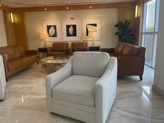2080 S Ocean Drive 505 photo 14
