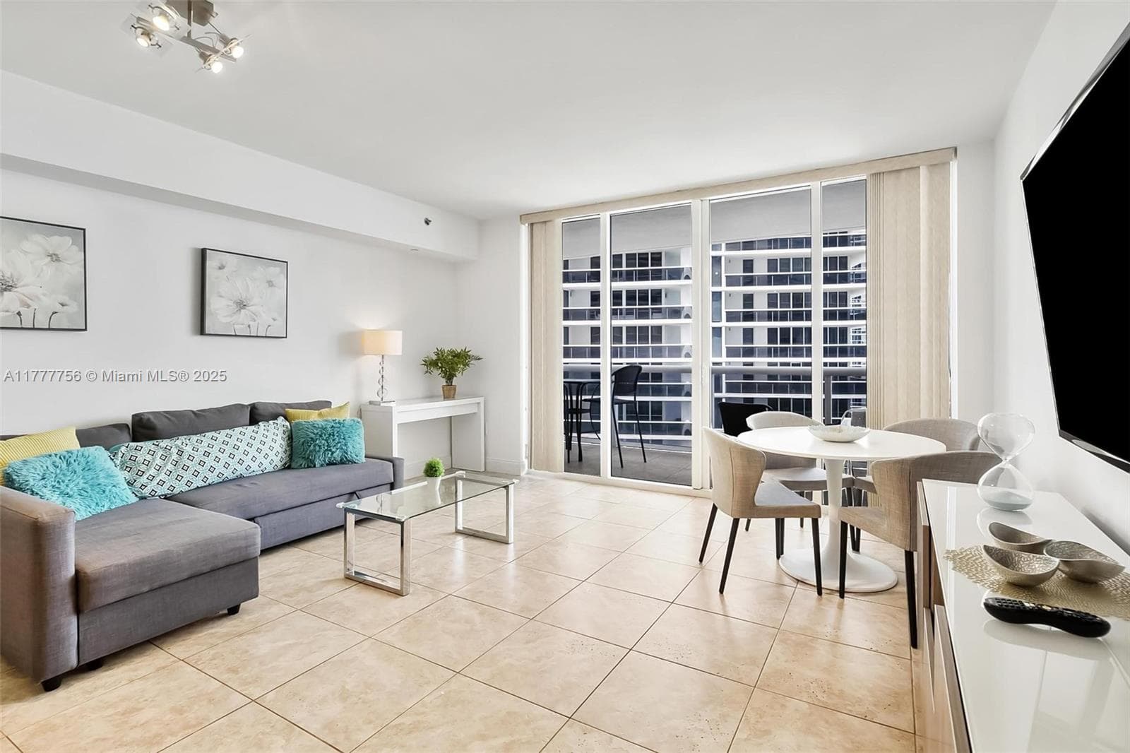 1830 Ocean Dr 2