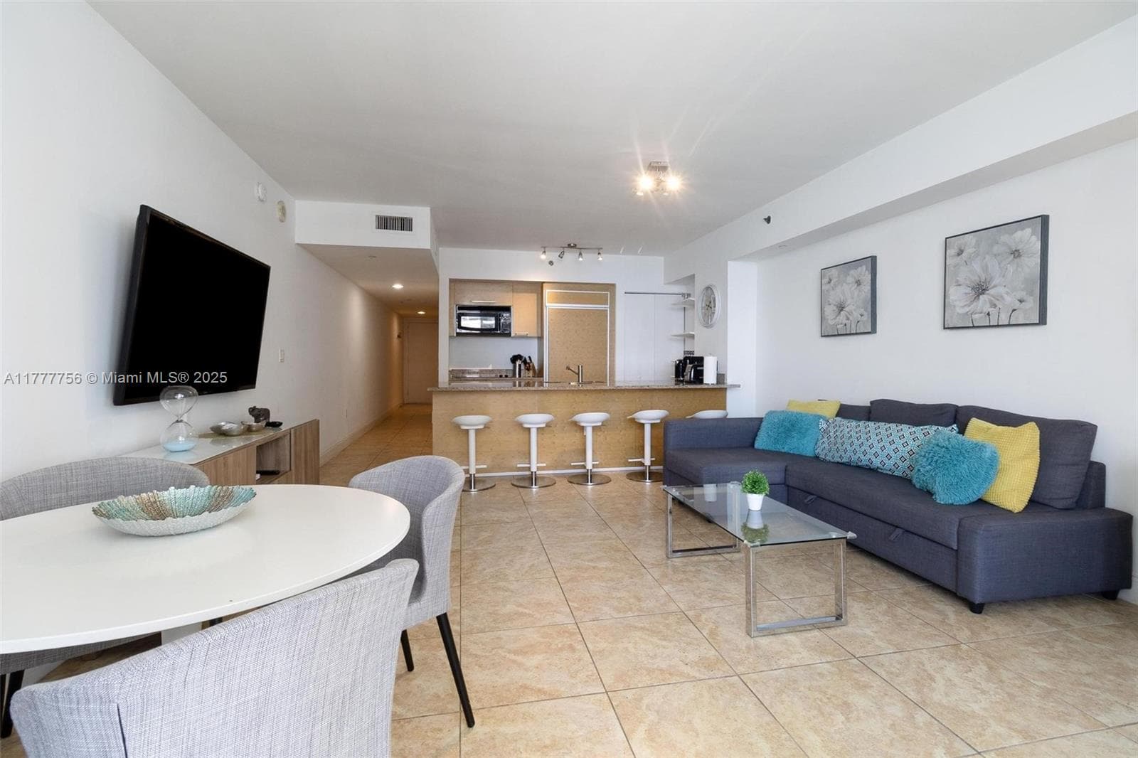 1830 Ocean Dr 3