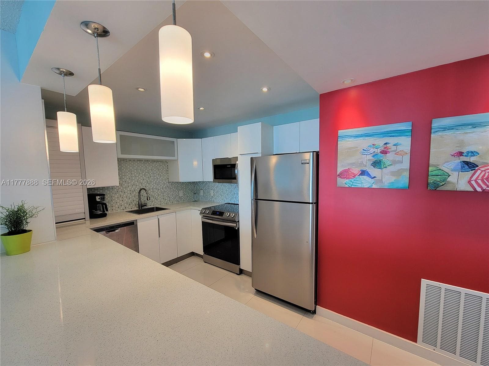 3505 S Ocean Dr 1011 photo 9