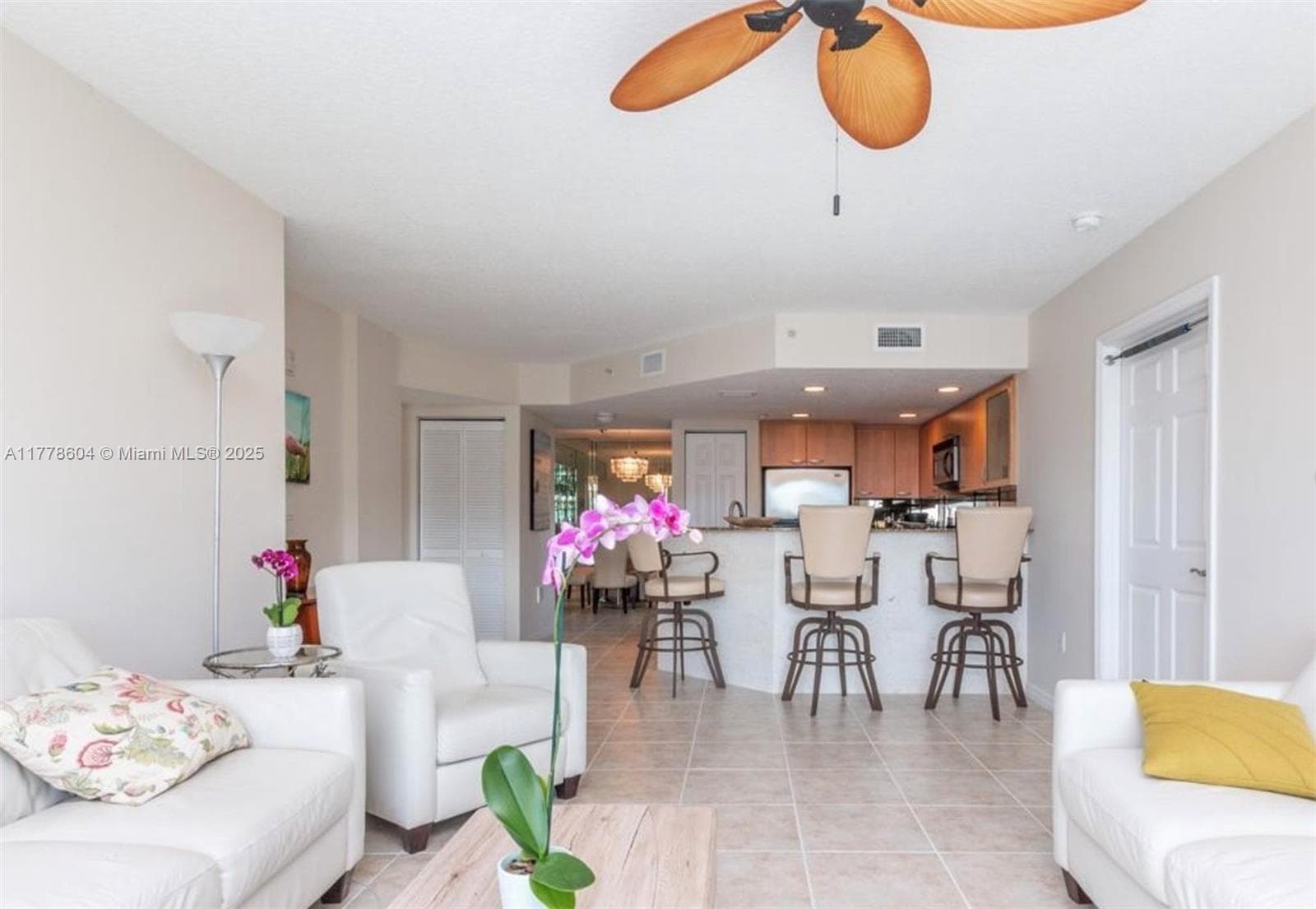 201 Golden Isles Dr 5