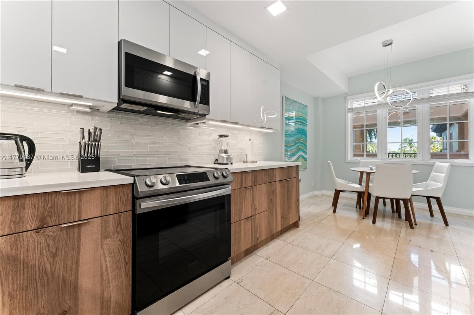19133 Fisher Island Dr 19133 photo 19