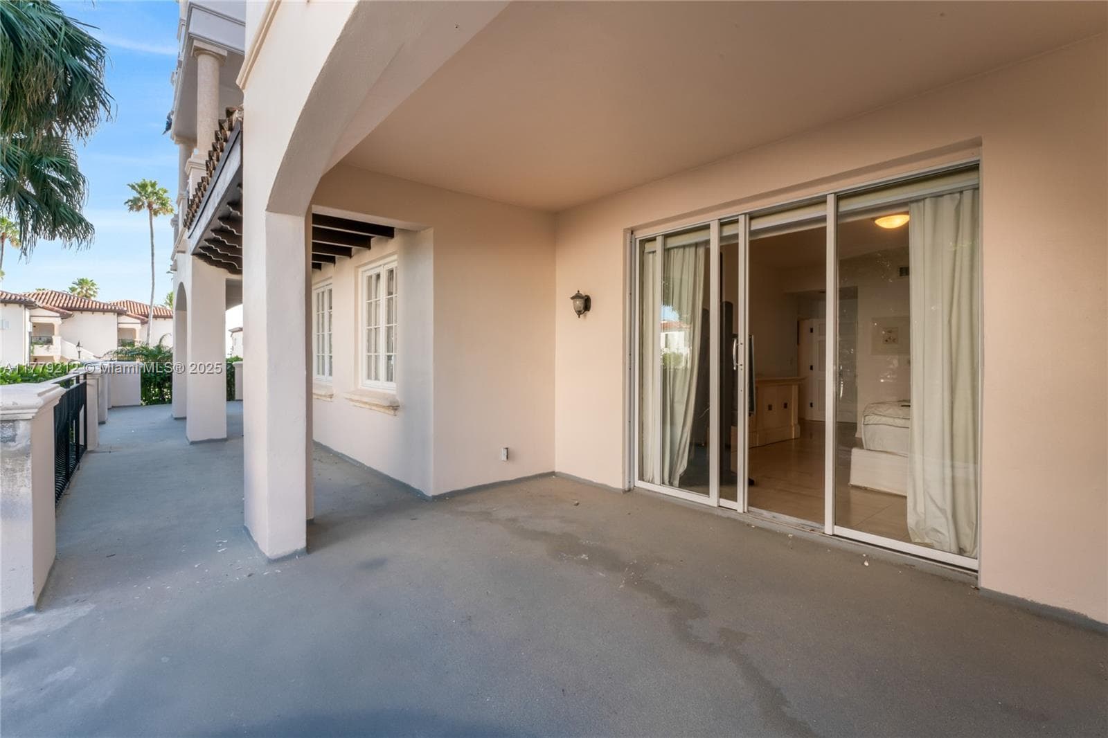 19112 Fisher Island Dr 19112 photo 9