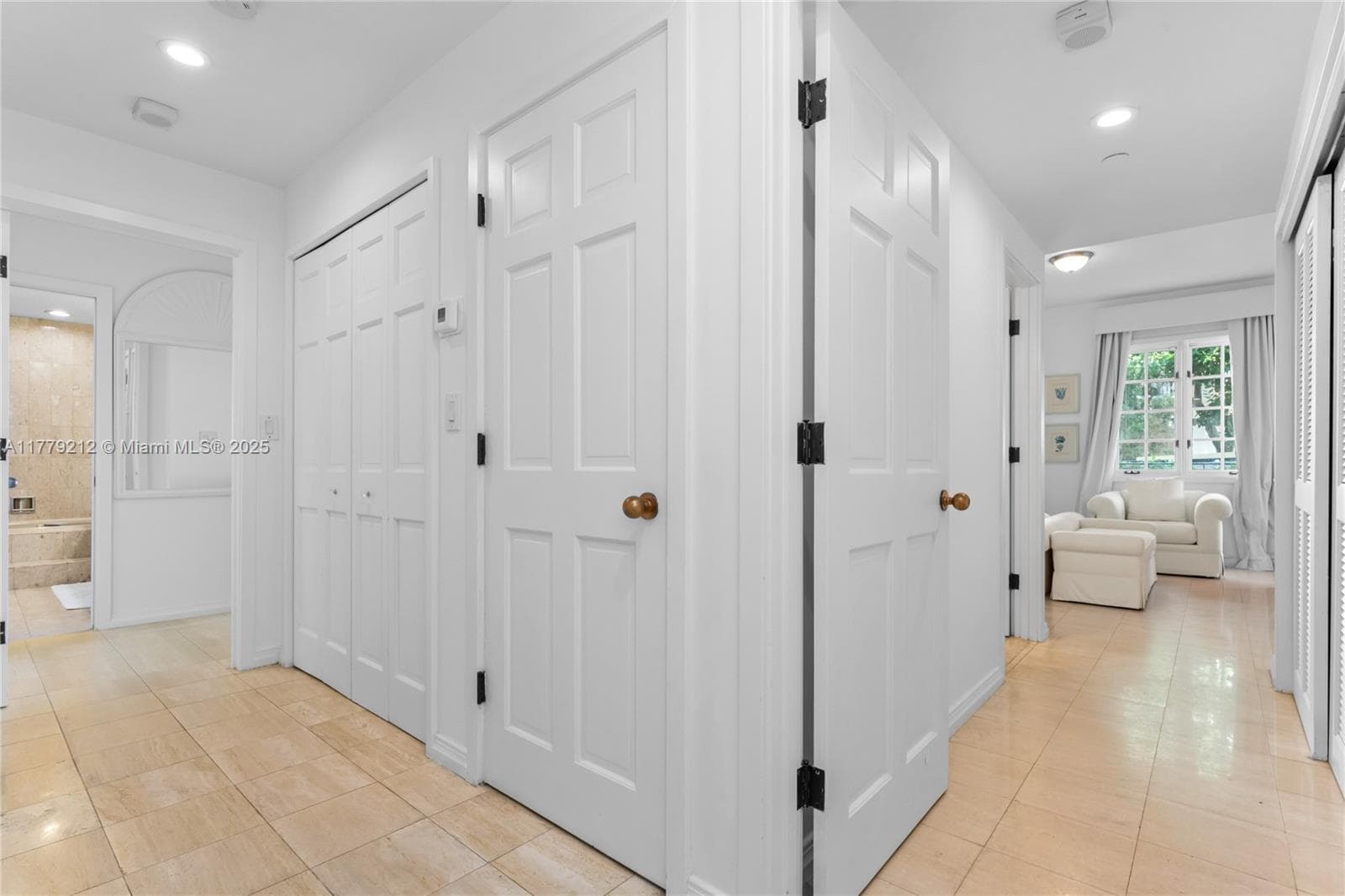 19112 Fisher Island Dr 19112 photo 18