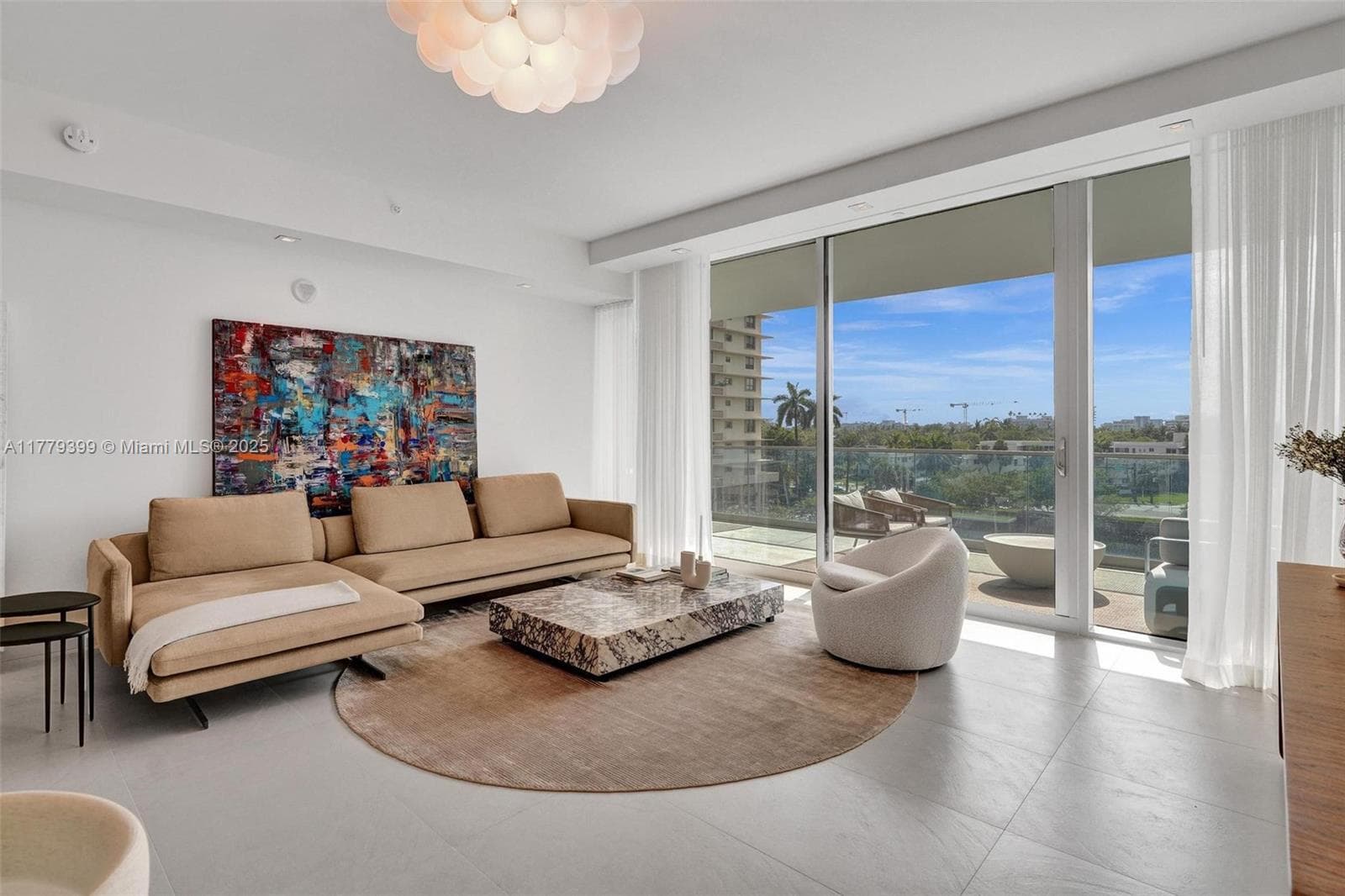 10201 Collins Ave 3