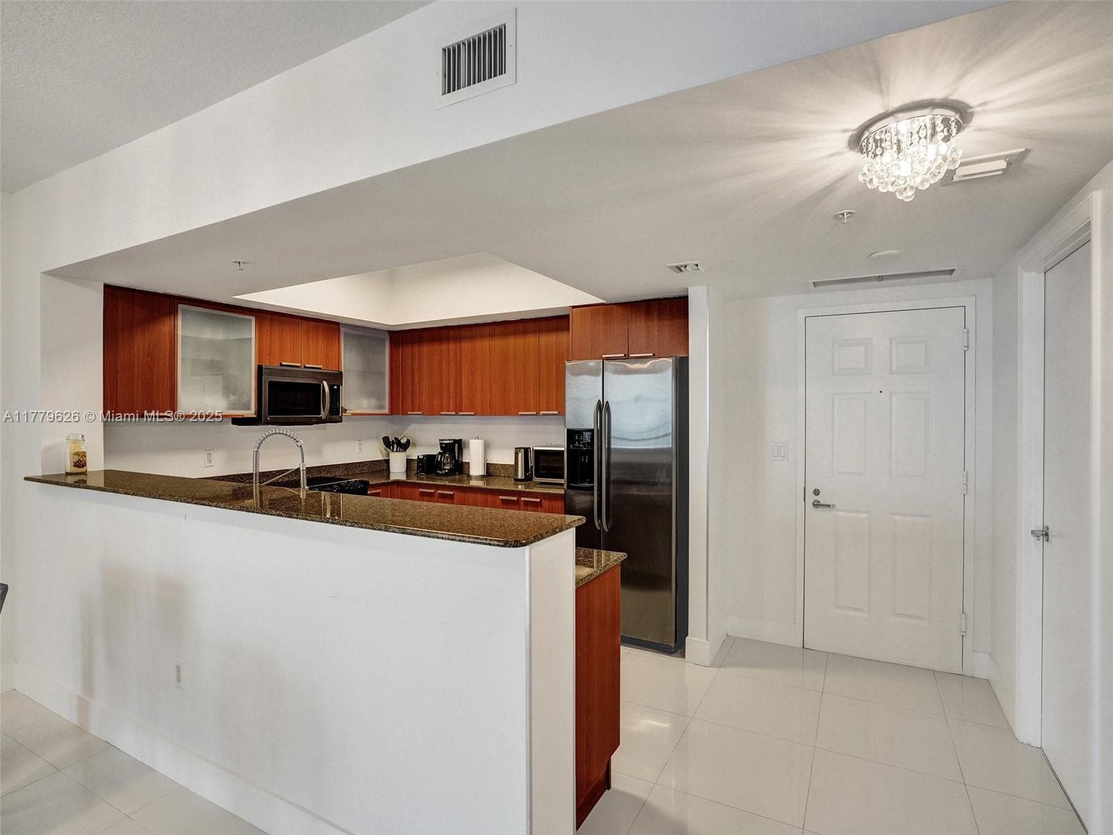 16699 Collins Ave 2305 photo 2
