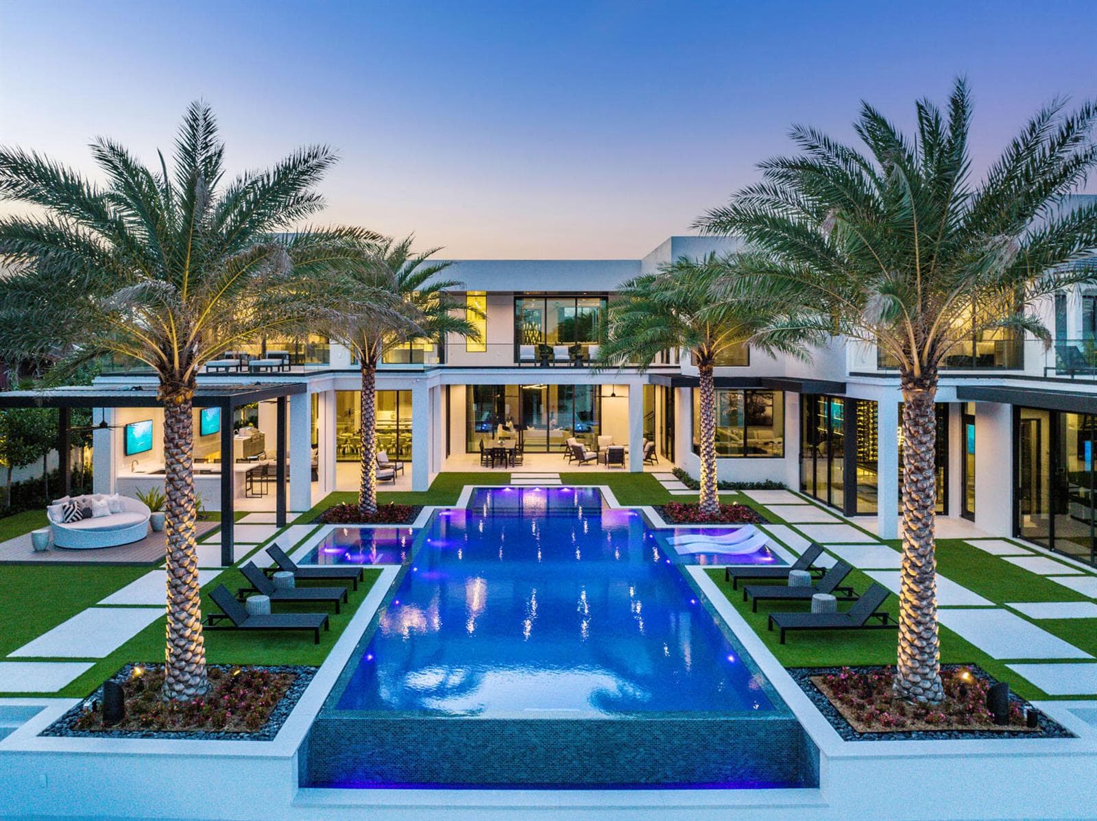 372 E Alexander Palm Road 1