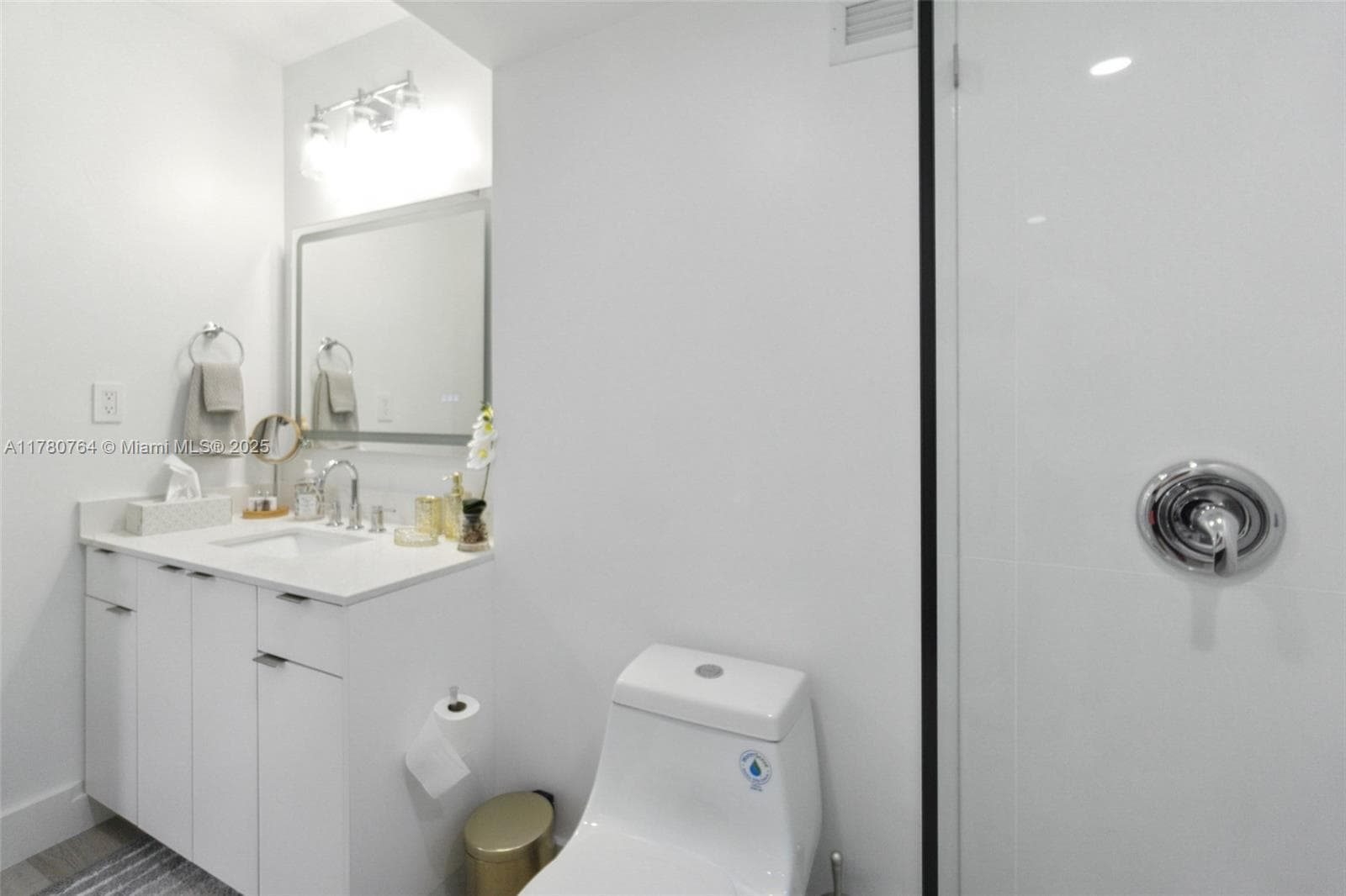 100 Lincoln Rd 1218 photo 14
