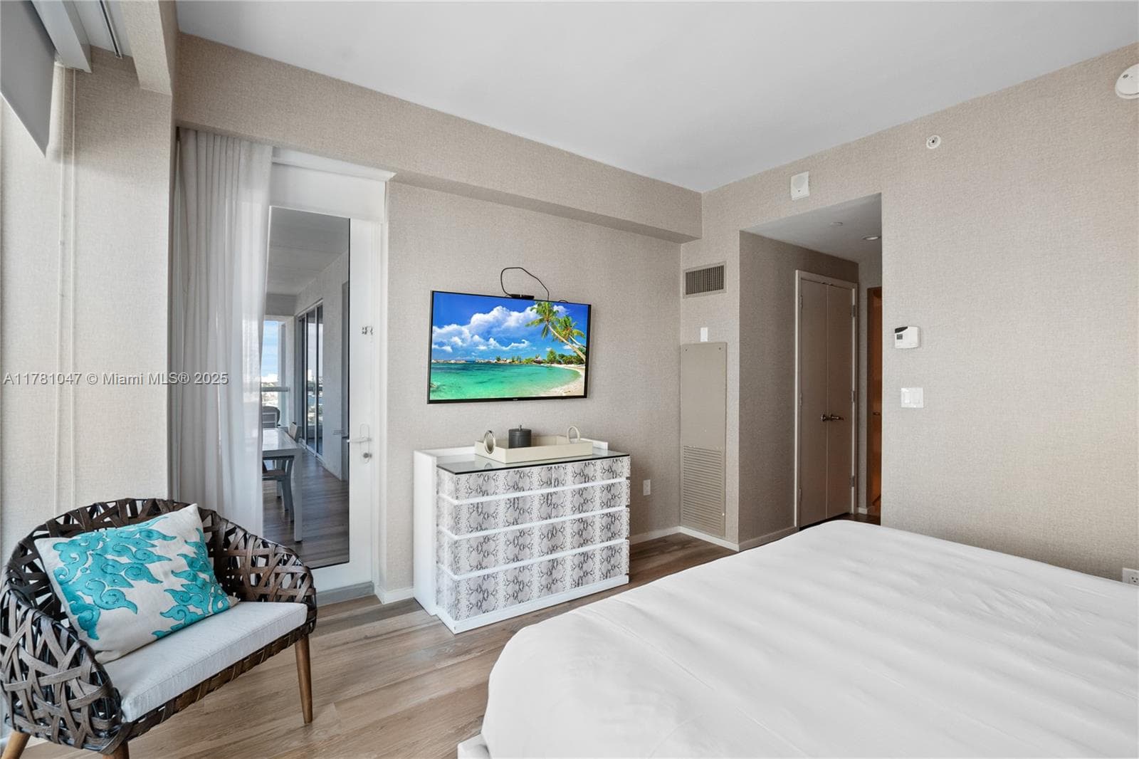 551 Fort Lauderdale Beach Blvd H1705 photo 13