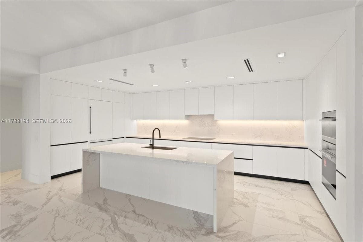 160 Isle Of Venice Dr. 2