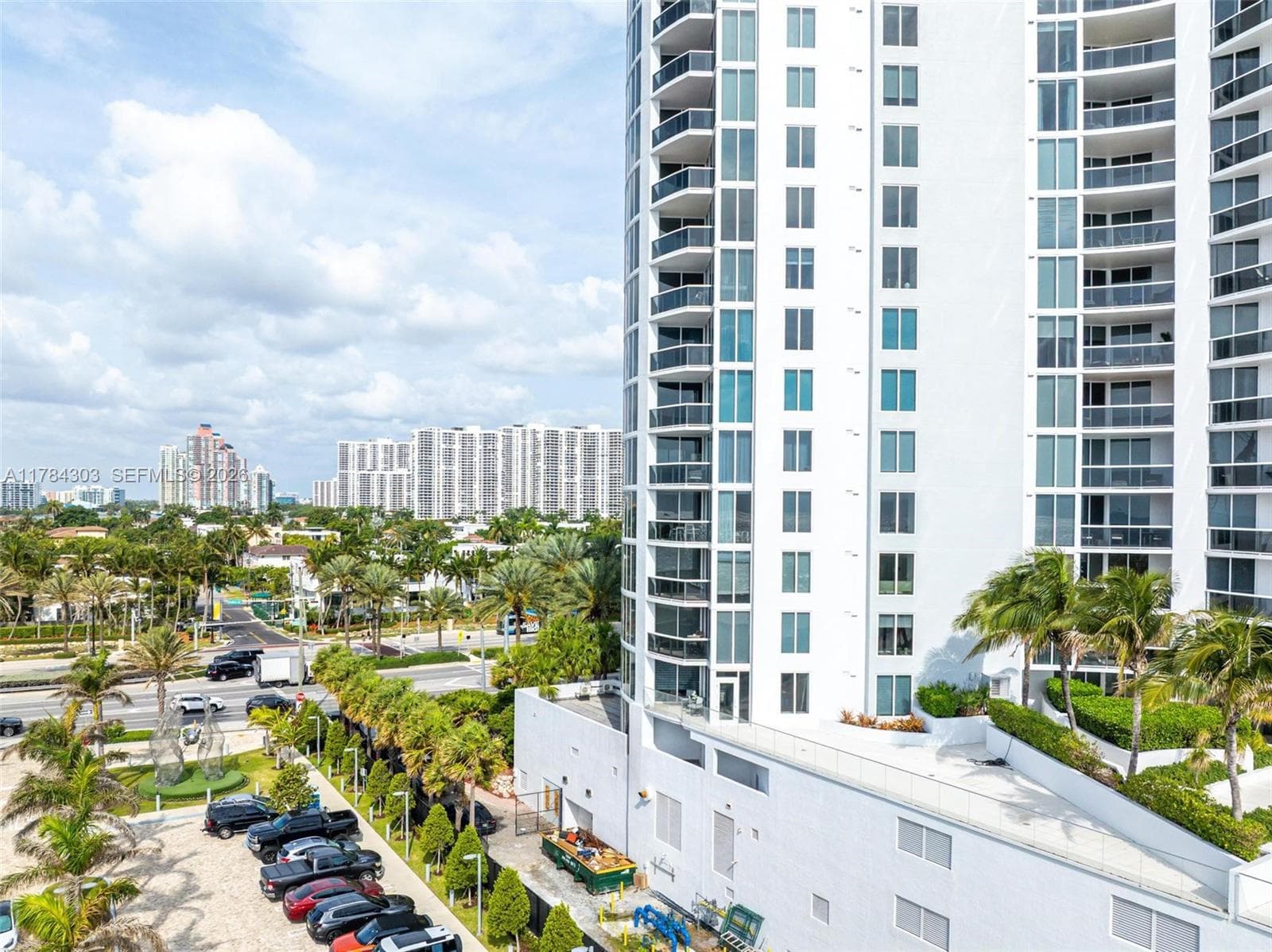 18911 Collins Ave 2