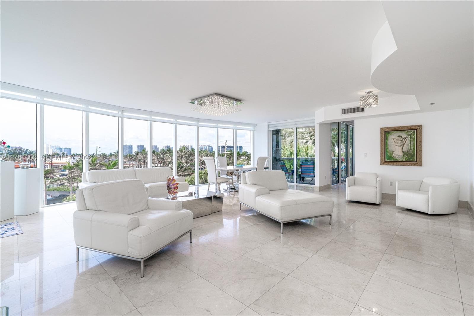 18911 Collins Ave 405 photo 9