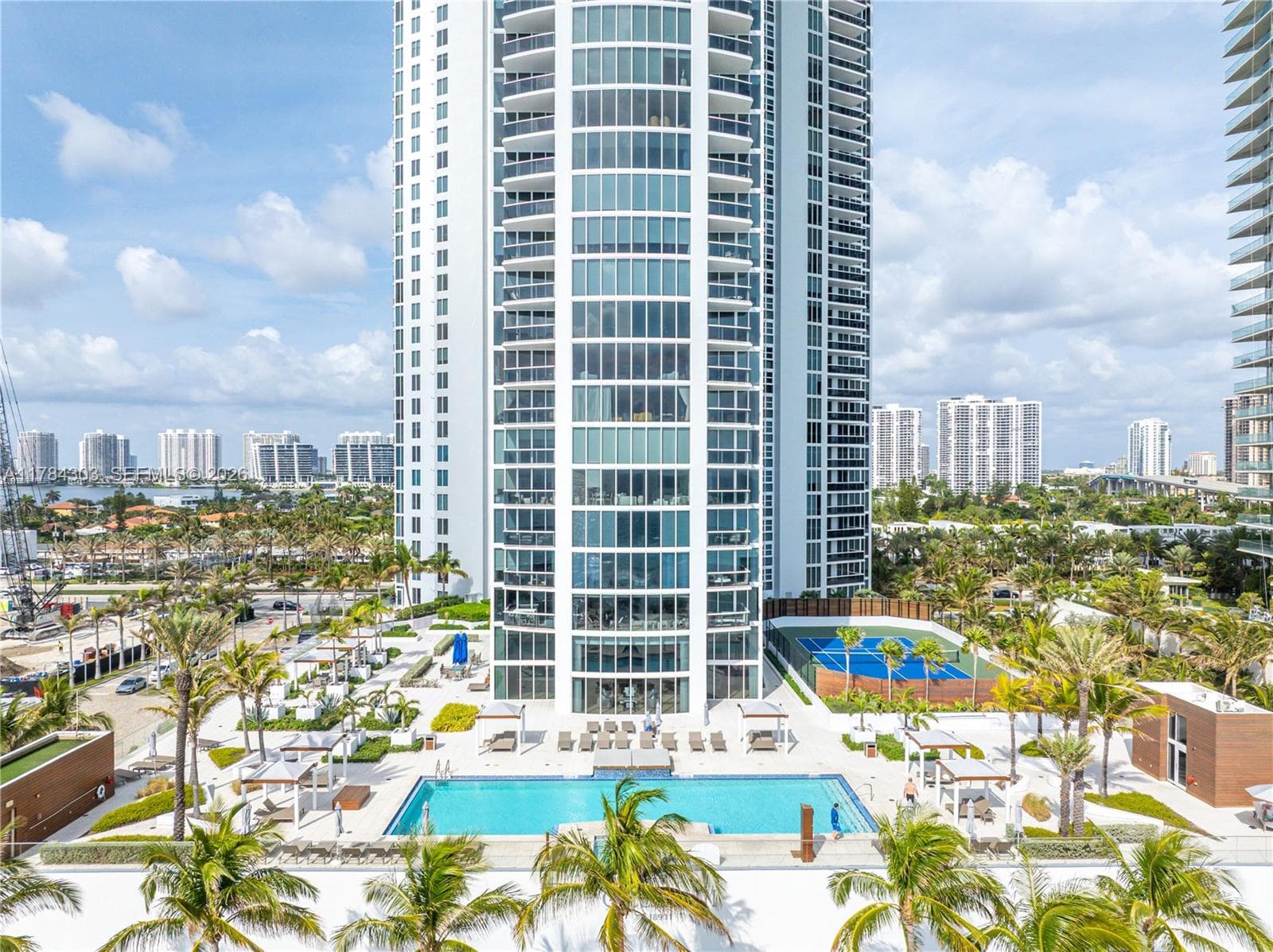 18911 Collins Ave 405 photo 24