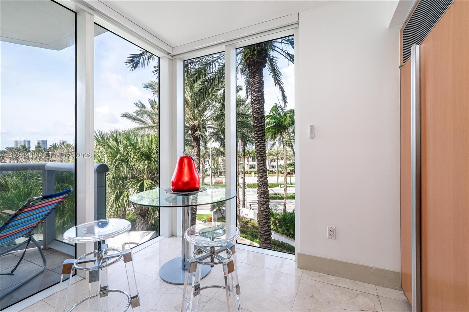 18911 Collins Ave 405 photo 11