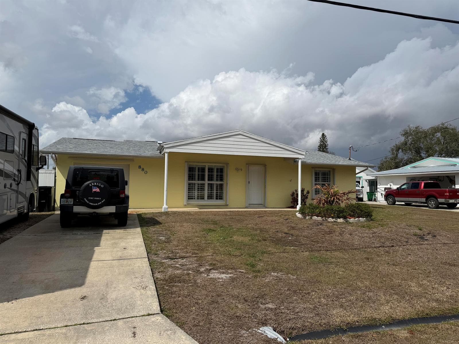 880 SE Degan Drive 2