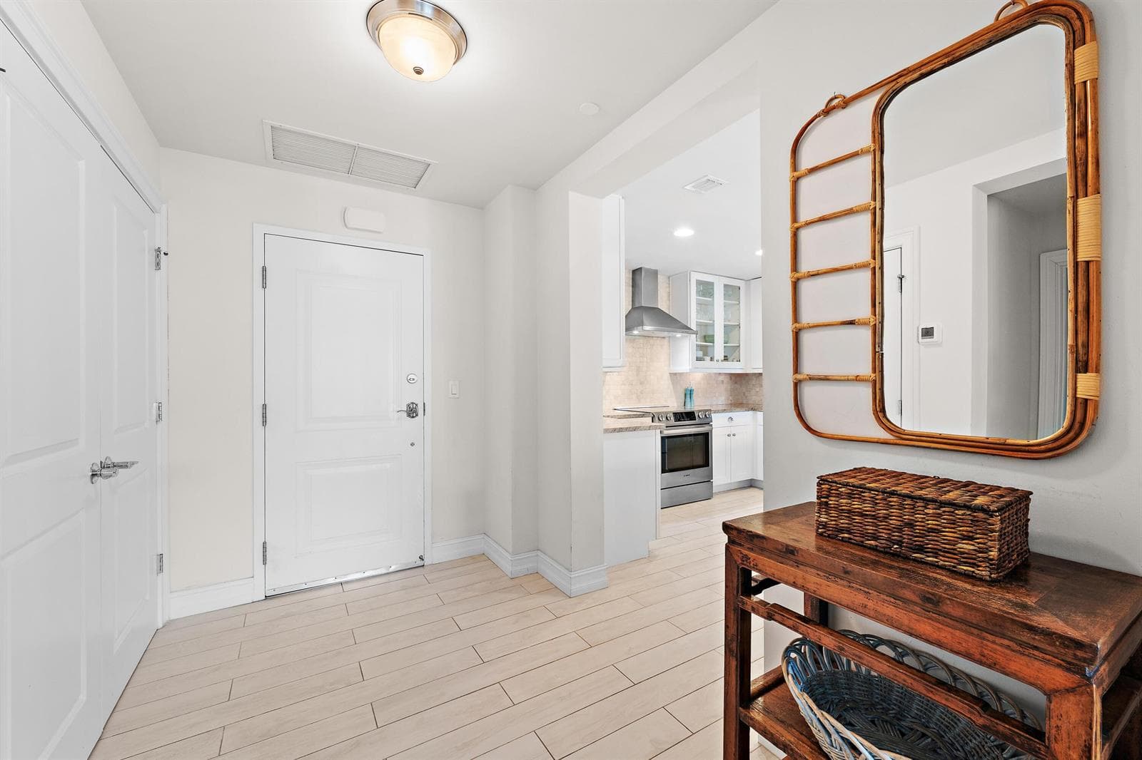 432 Bay Colony Drive N 2