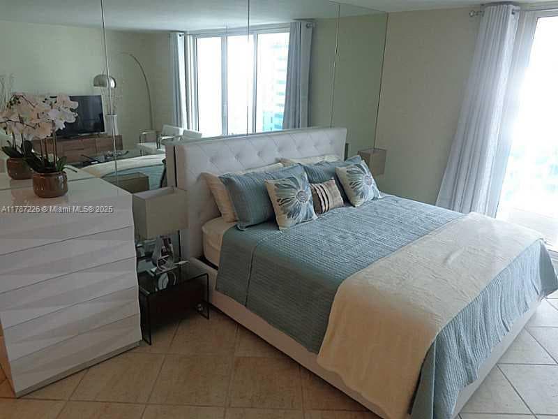 2301 COLLINS AV 1221 (Available JULY 20) photo 15