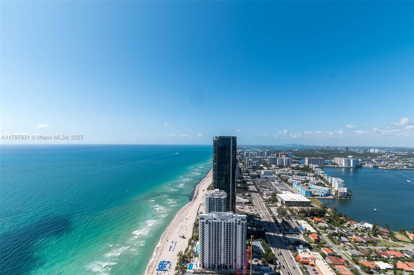 18975 Collins Ave 2
