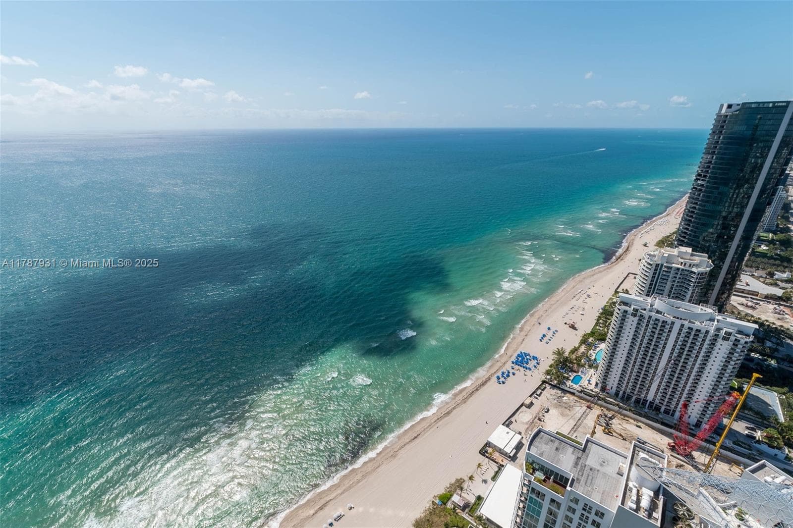 18975 Collins Ave 3