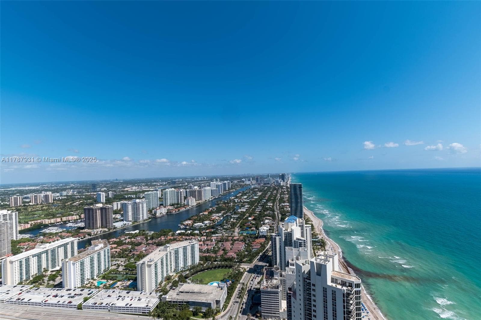 18975 Collins Ave 4