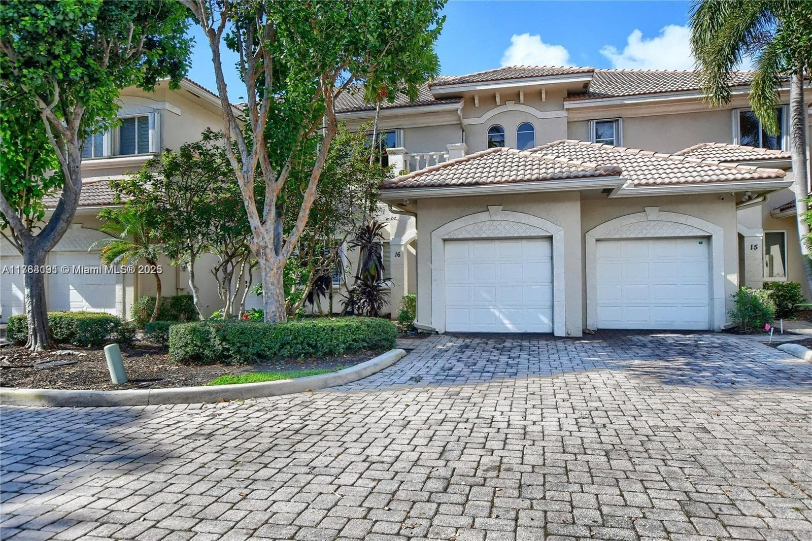 23 Royal Palm Way 1