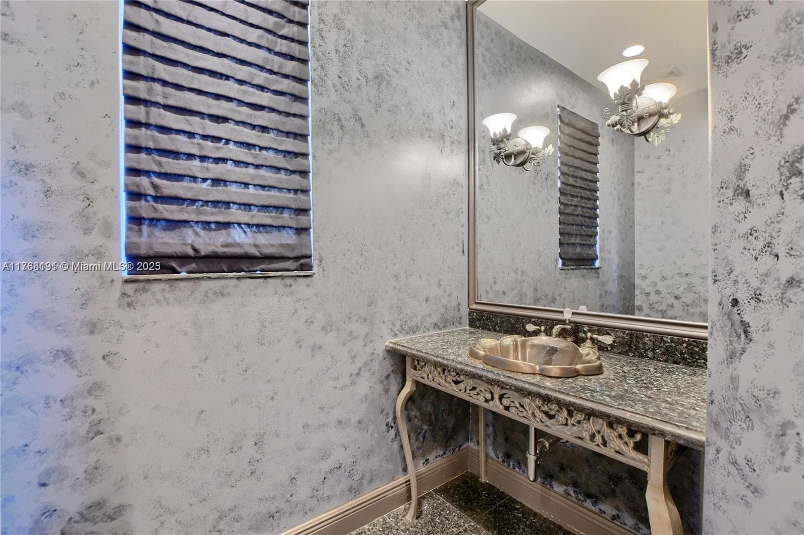 23 Royal Palm Way 16 photo 25