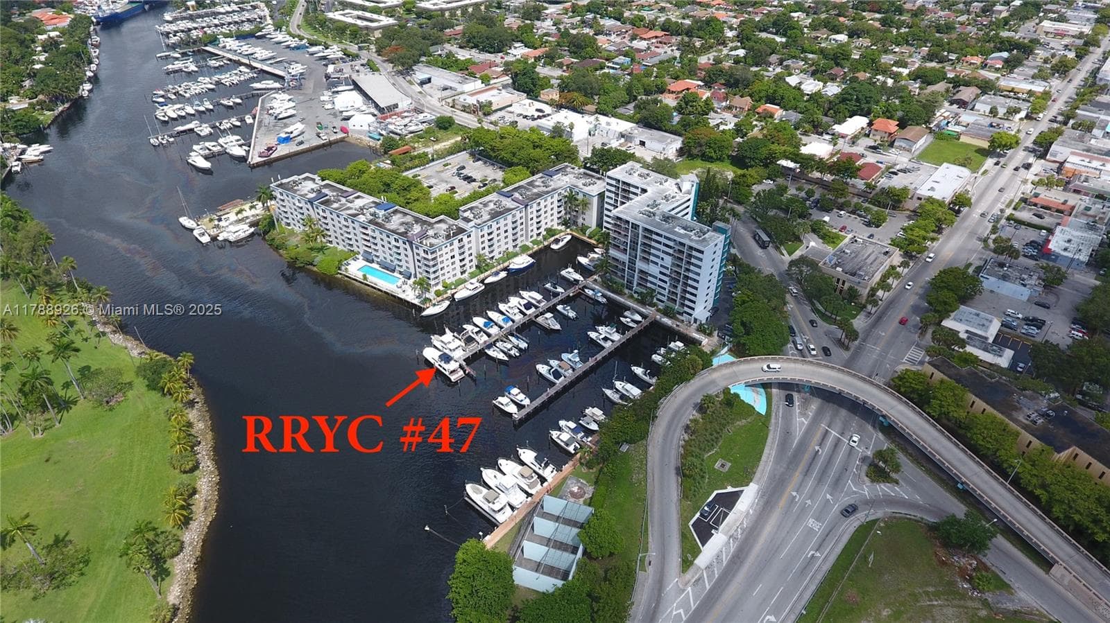 1700 N River Dr photo 3