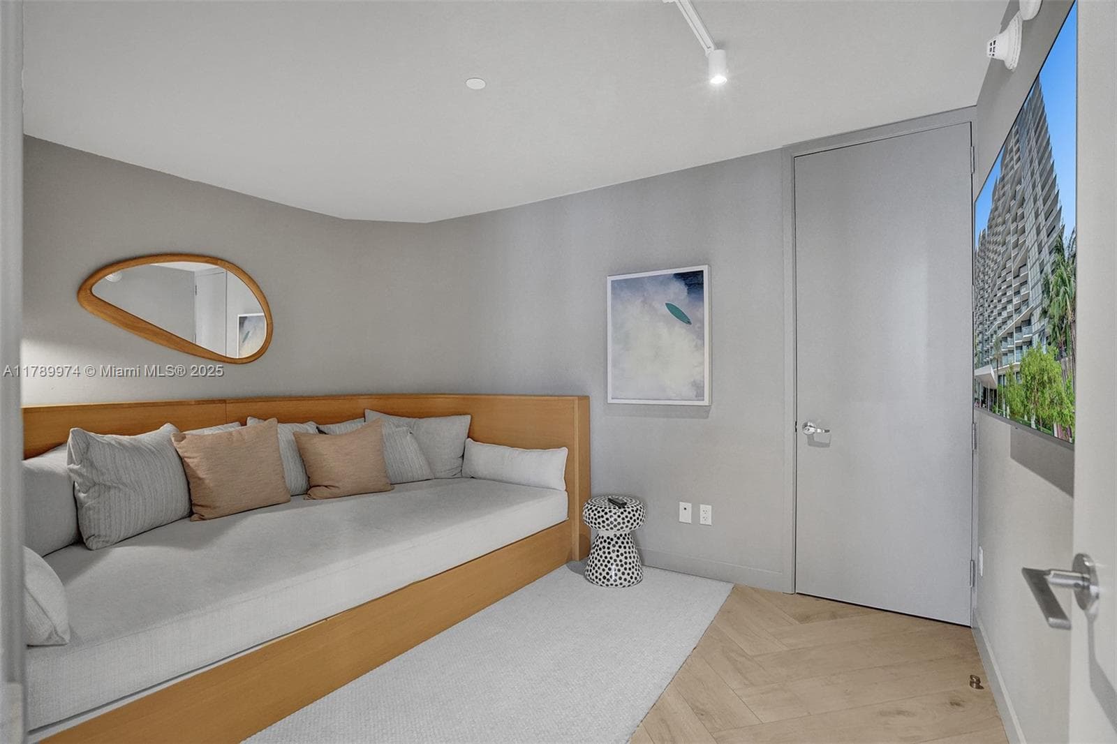 2201 Collins Ave 1215 photo 10