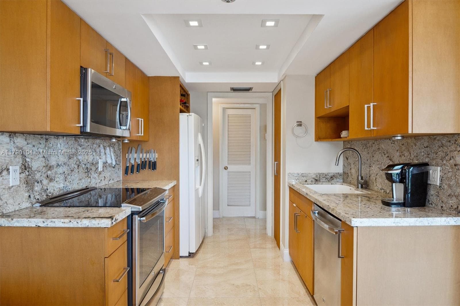 300 Three Islands Blvd 601 photo 11
