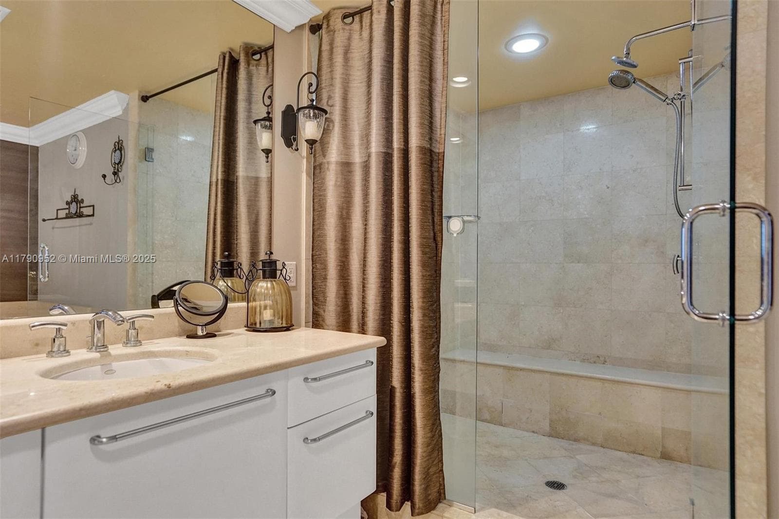 3101 Ocean Dr 1003 photo 23