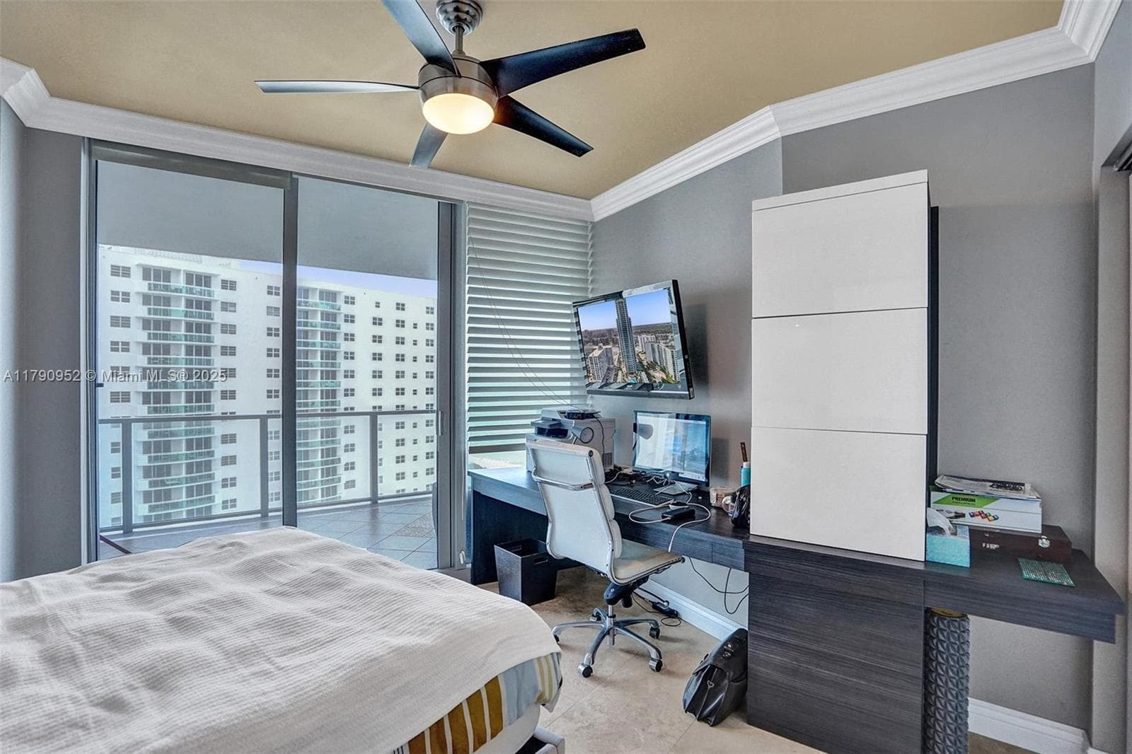 3101 Ocean Dr 1003 photo 12