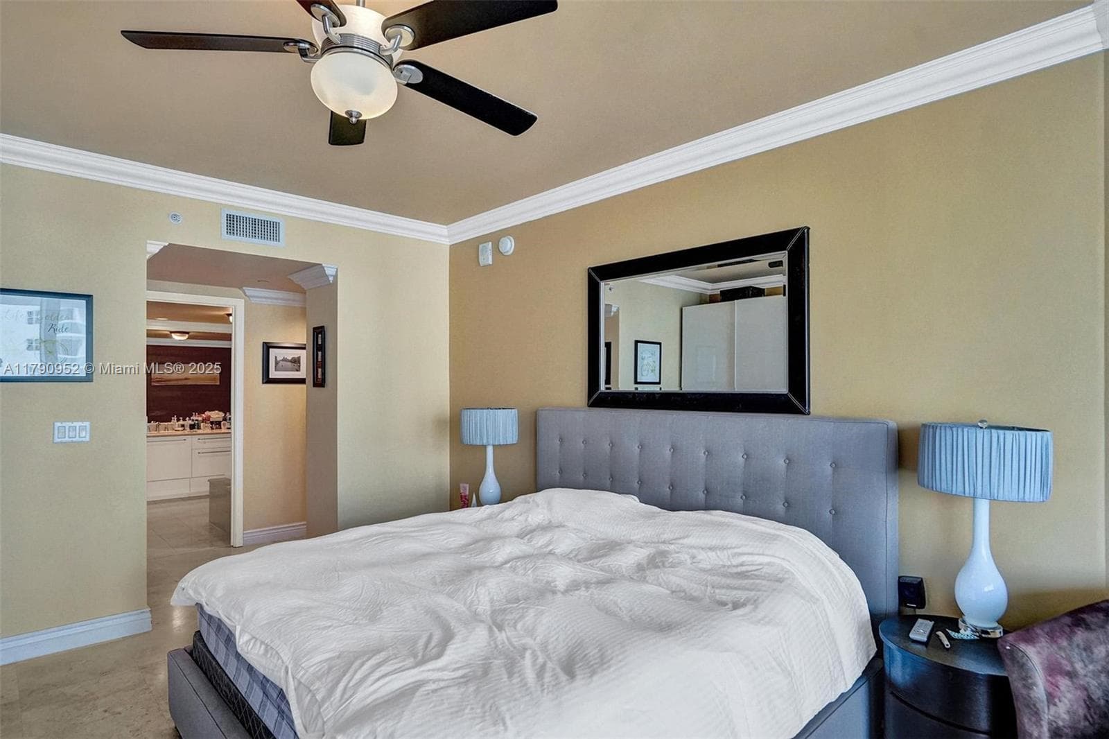 3101 Ocean Dr 1003 photo 9