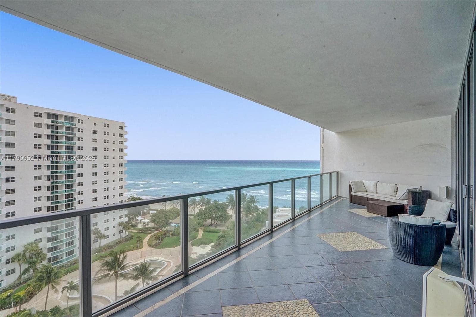 3101 Ocean Dr 4