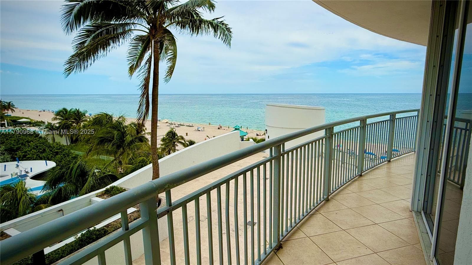 17375 Collins Ave 608 photo 18