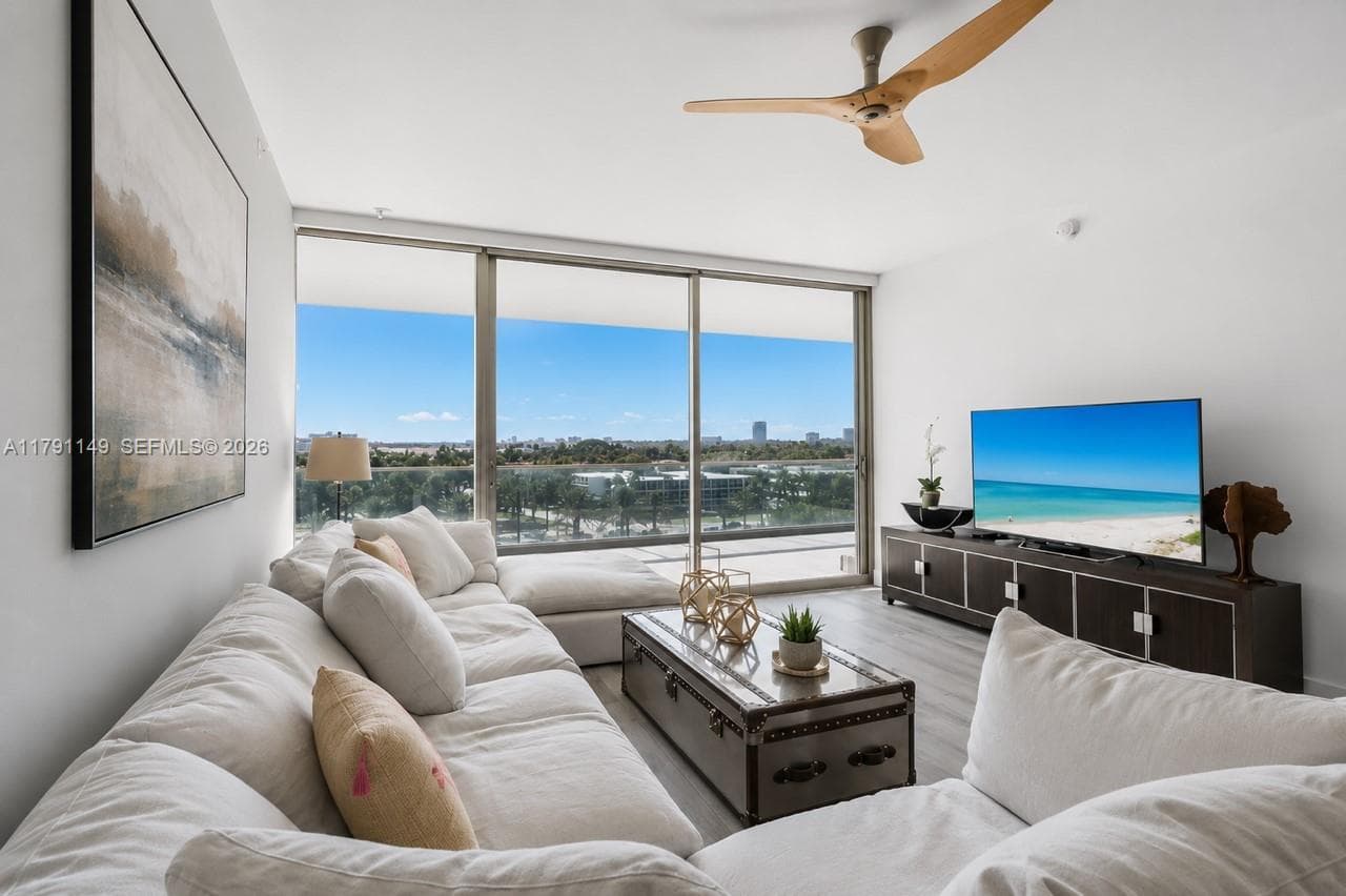 10201 Collins Ave 605 photo 7