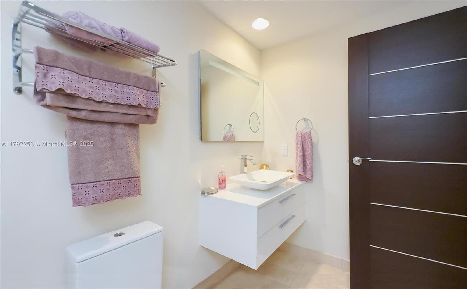 1830 Ocean Dr 1201 photo 20