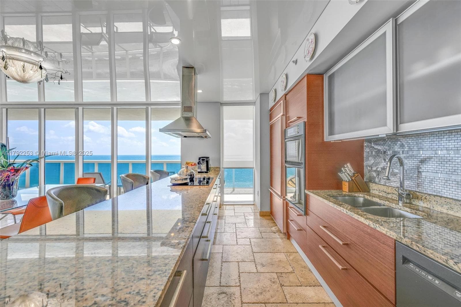1830 Ocean Dr 1201 photo 8
