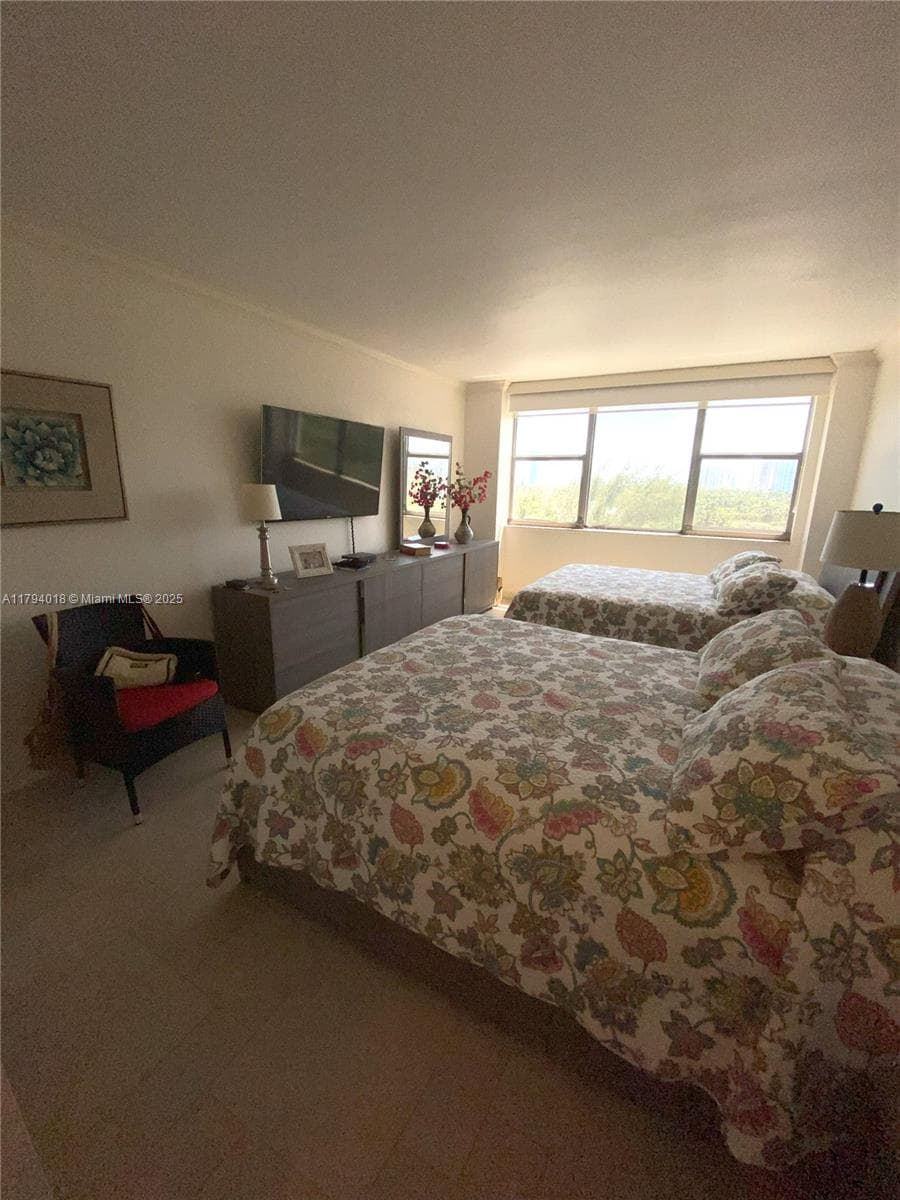 3180 Ocean Dr 716 photo 10
