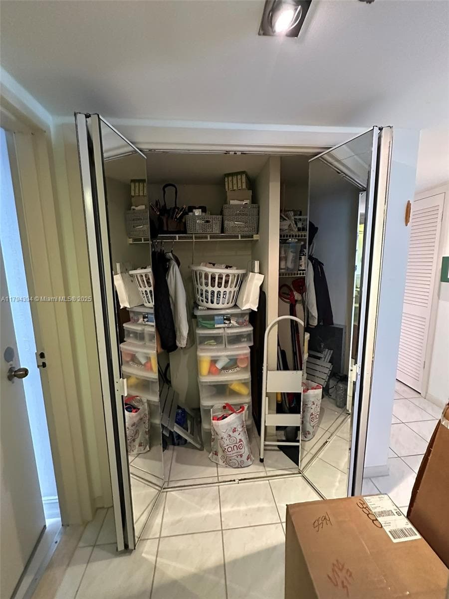 4750 Ocean Blvd 401 photo 23