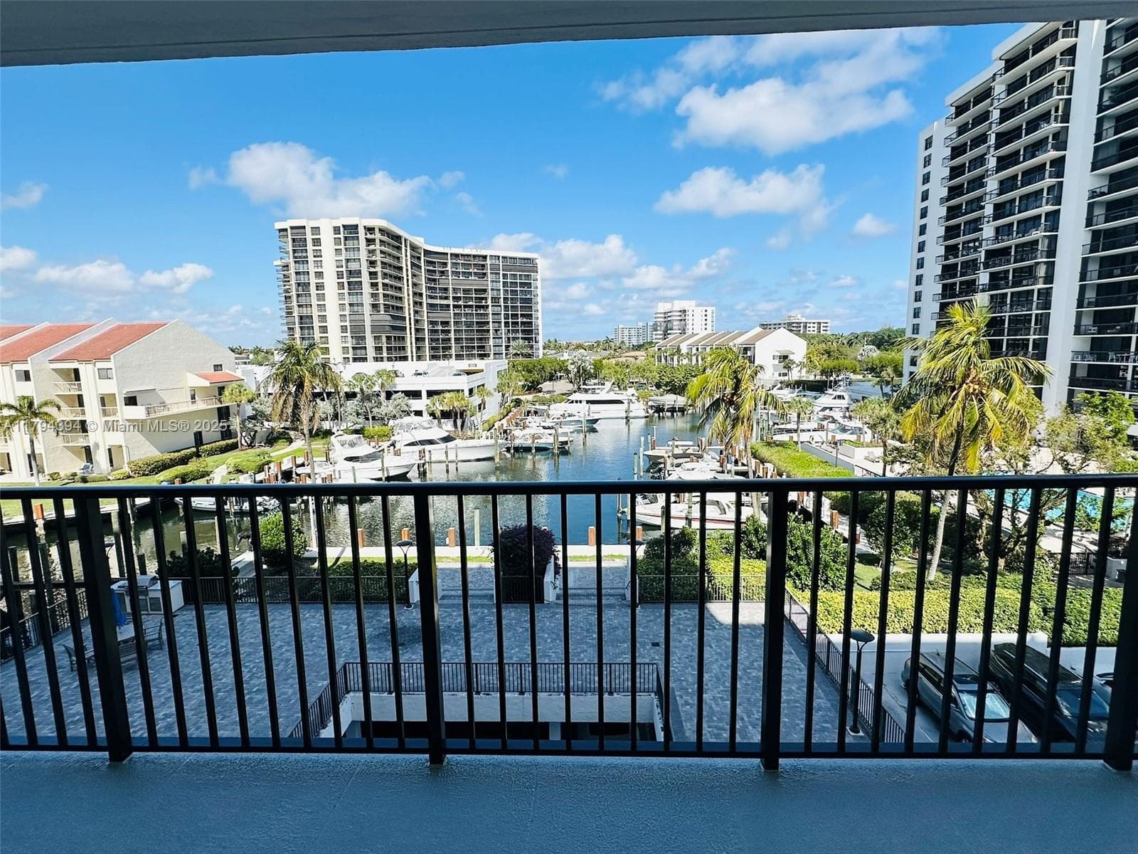 4750 Ocean Blvd 401 photo 10