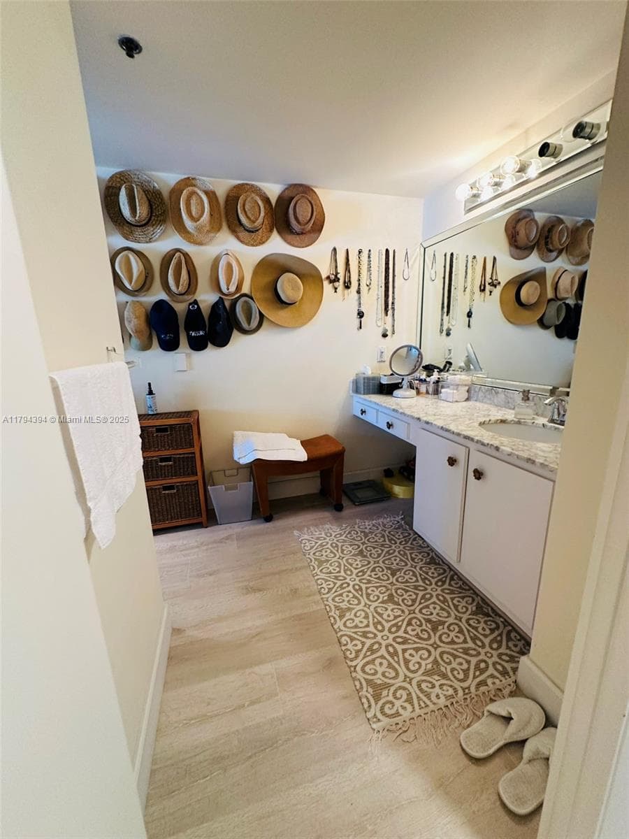 4750 Ocean Blvd 401 photo 21