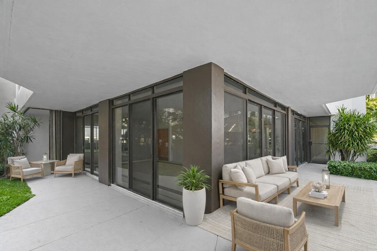108 Lakeshore Drive #140 1