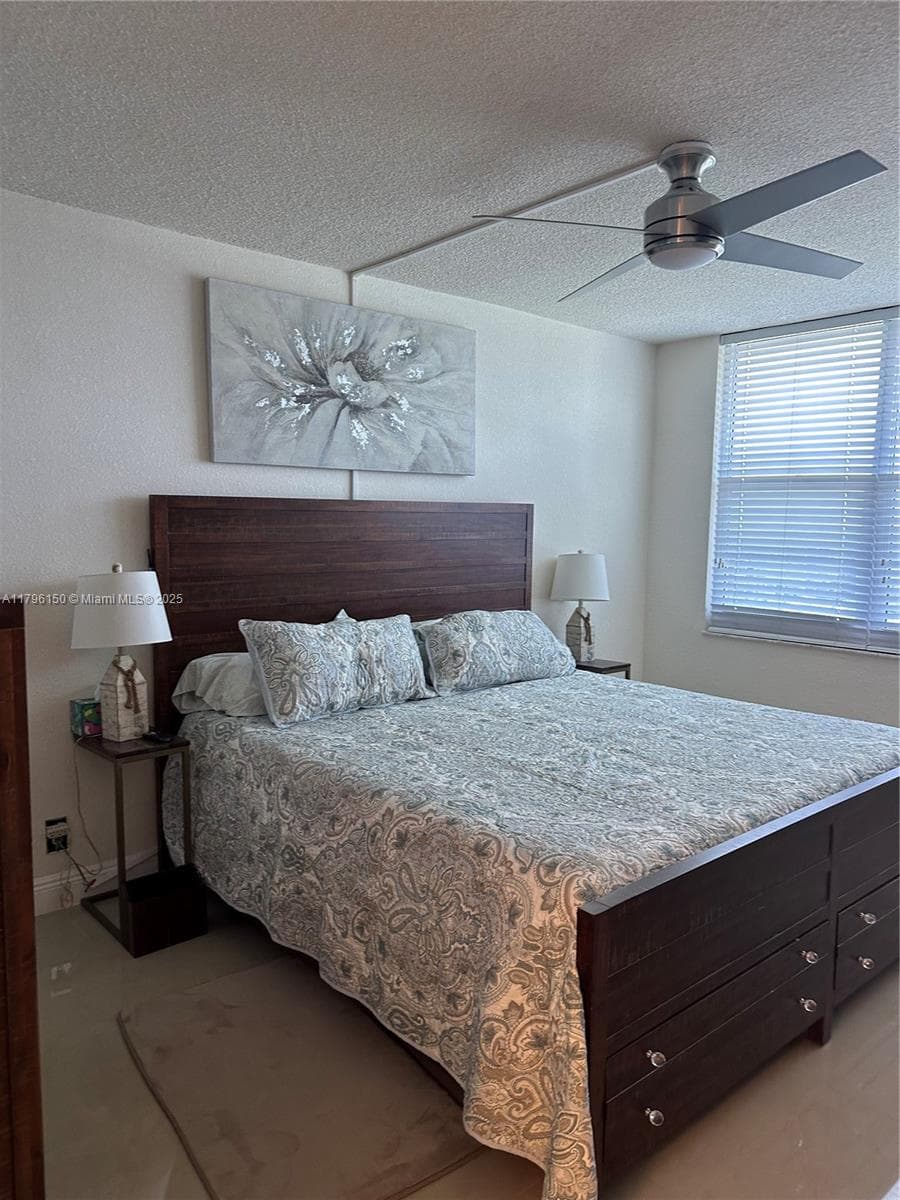 2501 Ocean Dr 1228 photo 17
