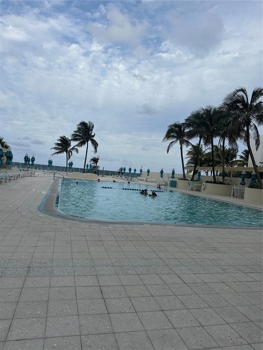 2501 Ocean Dr 1228 photo 15