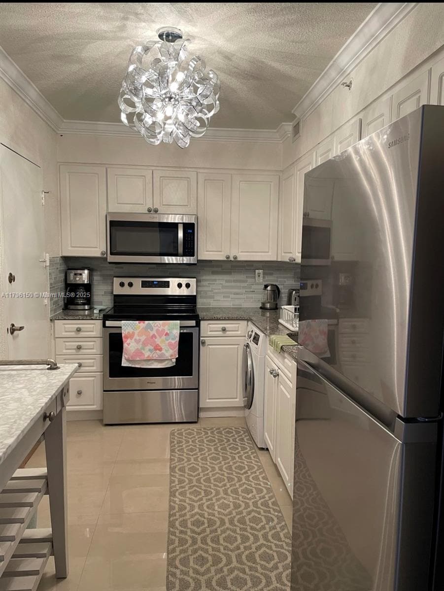 2501 Ocean Dr 4