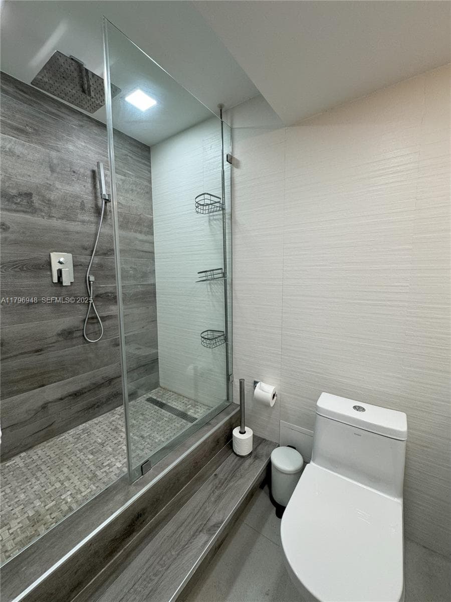 9500 W Bay Harbor Dr 6B photo 16