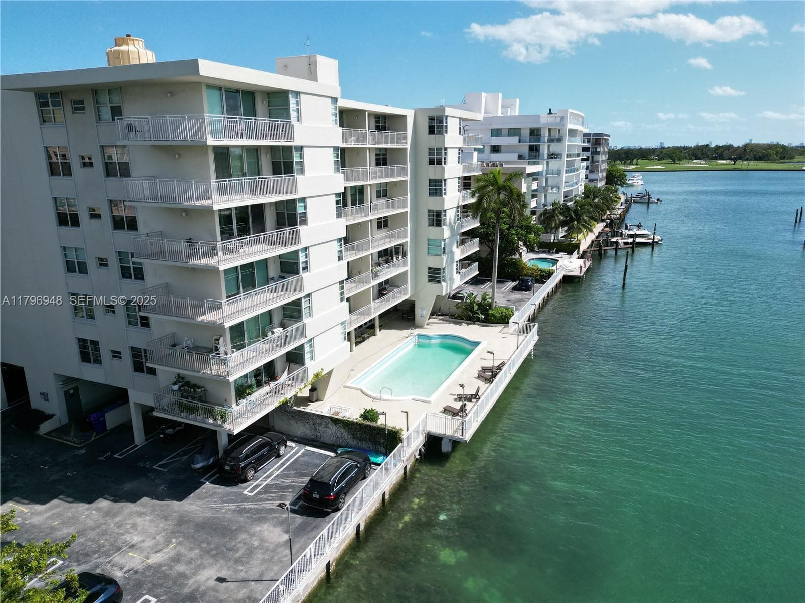 9500 W Bay Harbor Dr 6B photo 1