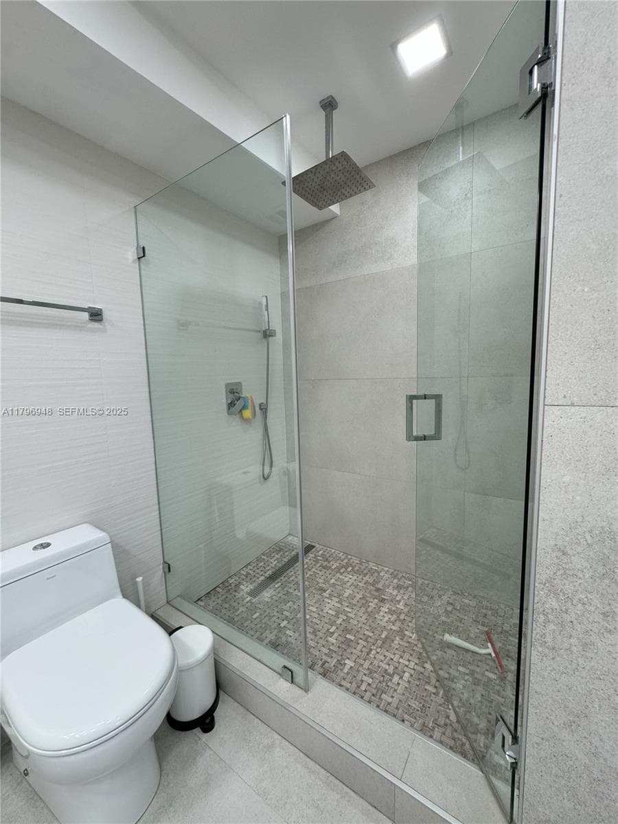 9500 W Bay Harbor Dr 6B photo 14