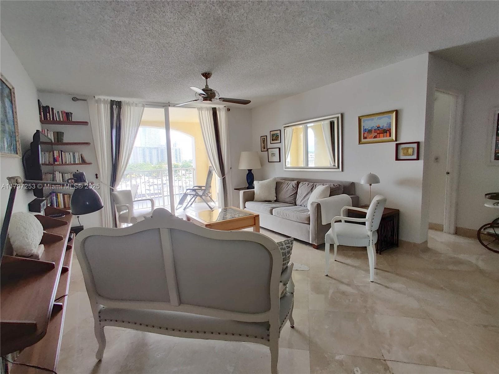 19877 E Country Club Dr 3606 photo 6